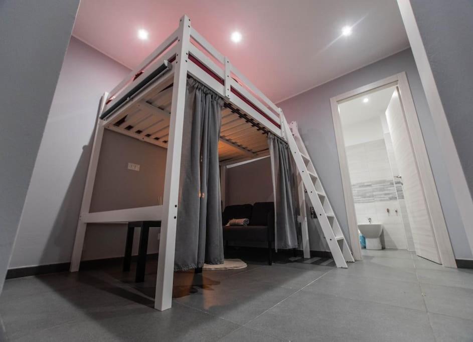 Modern Loft Center Of Turin + Jacuzzi 30M Metro Apartment Collegno Bagian luar foto