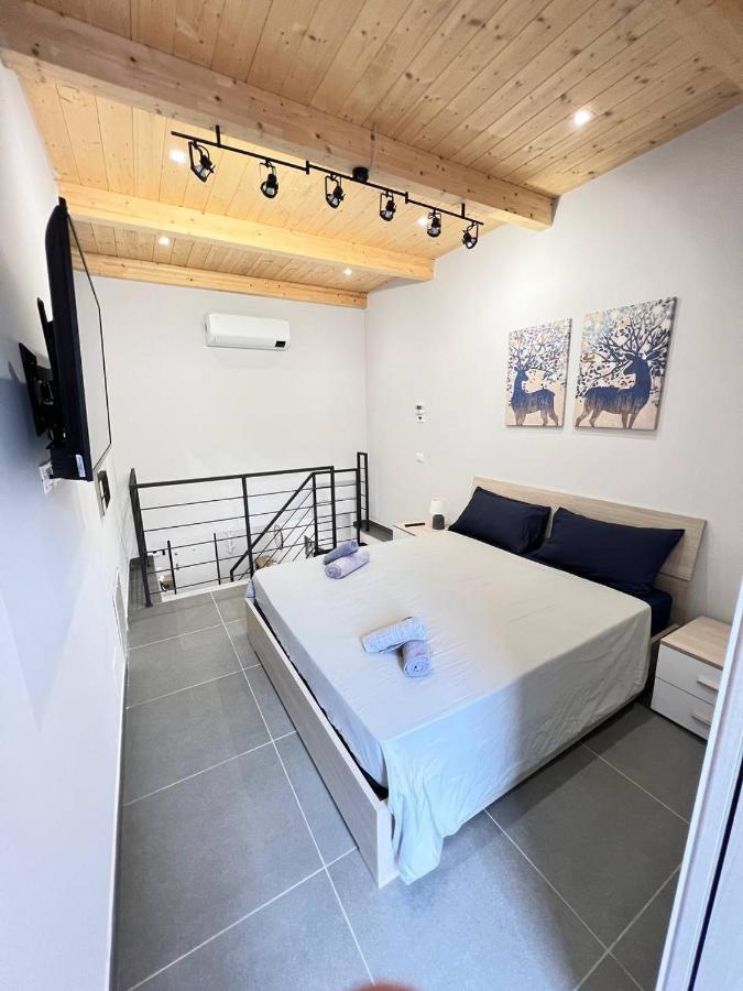 Modern Loft Center Of Turin + Jacuzzi 30M Metro Apartment Collegno Bagian luar foto